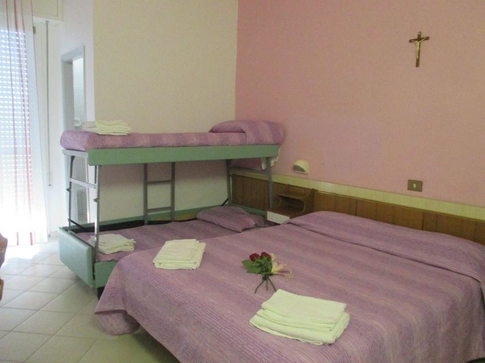 Moja Hotel